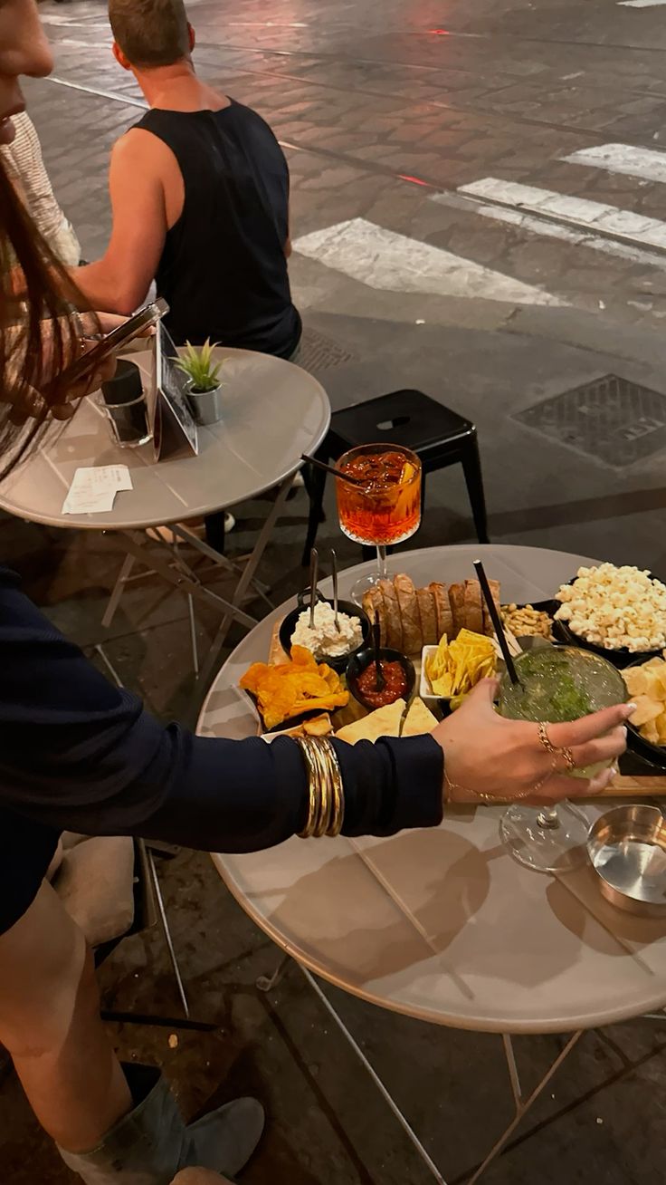 Isola and Garibaldi area by night