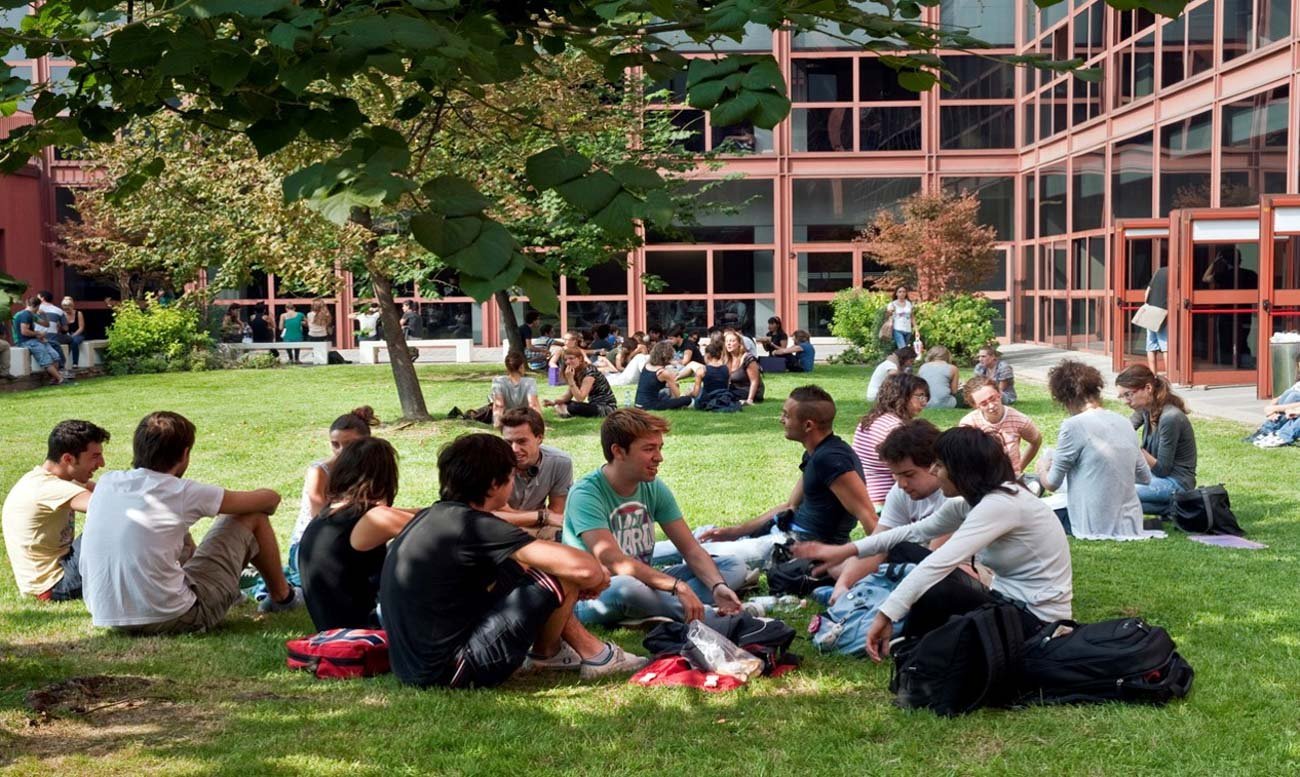 Student life in Milan